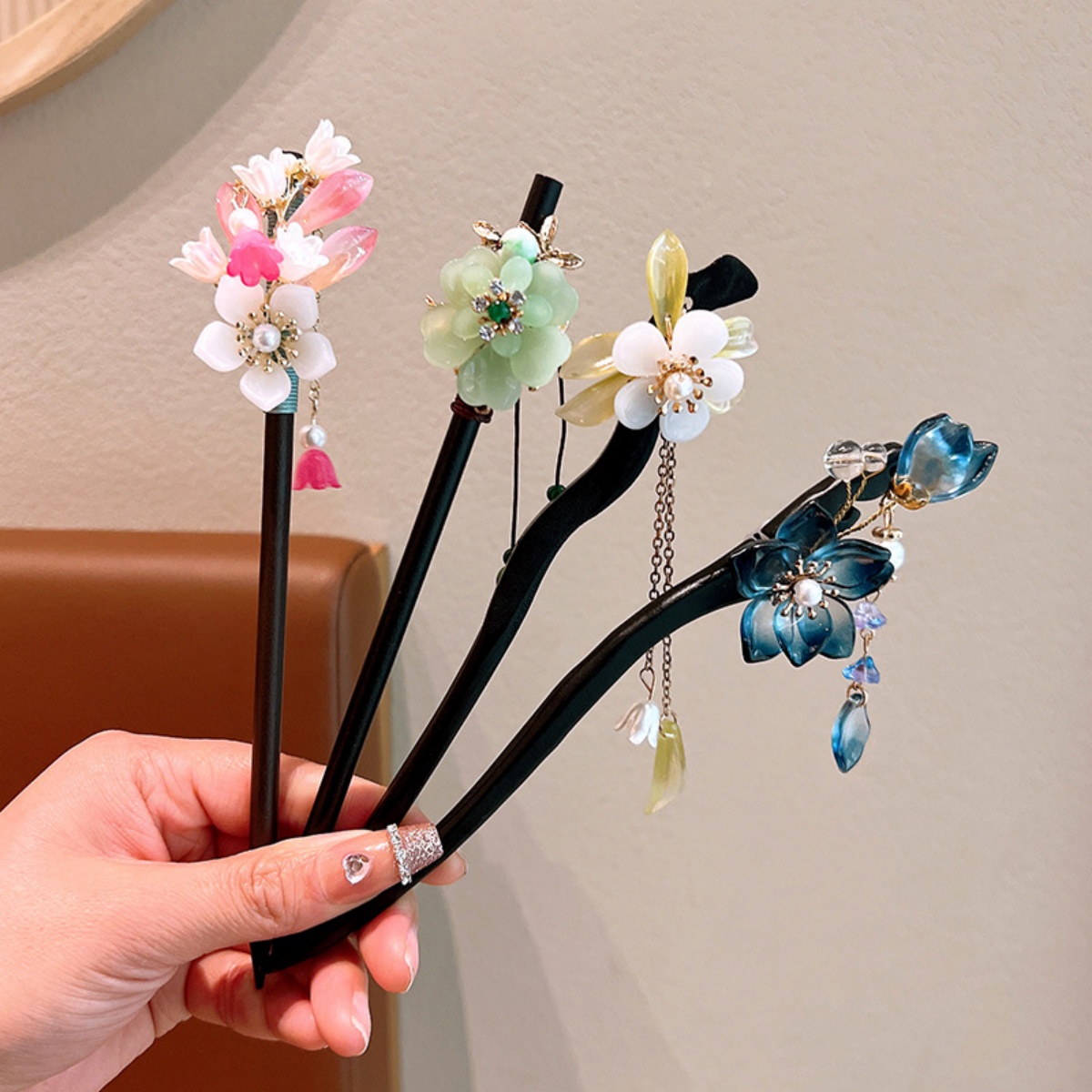 Изысканная деревянная заколка  – обзор и цена Hanbok Hair Pin
